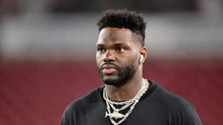 Dolphins Make Final Decision on Former All-Pro Edge Rusher Shaq Barrett