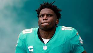 Tyreek Hill Puts Dolphins Coaches on Notice After Drops vs. 49ers