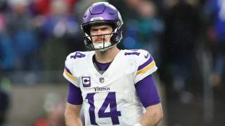 Vikings ‘Dark Horse’ Candidate to Acquire $180 Million Star QB